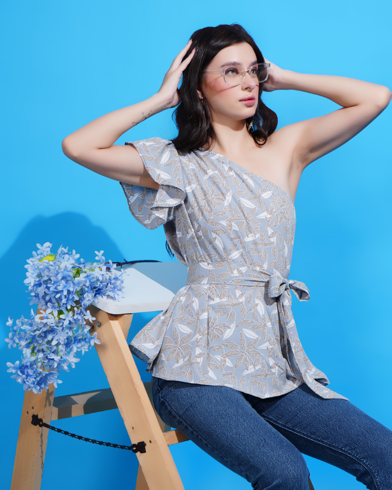 Floral elegance one-Shoulder grey top